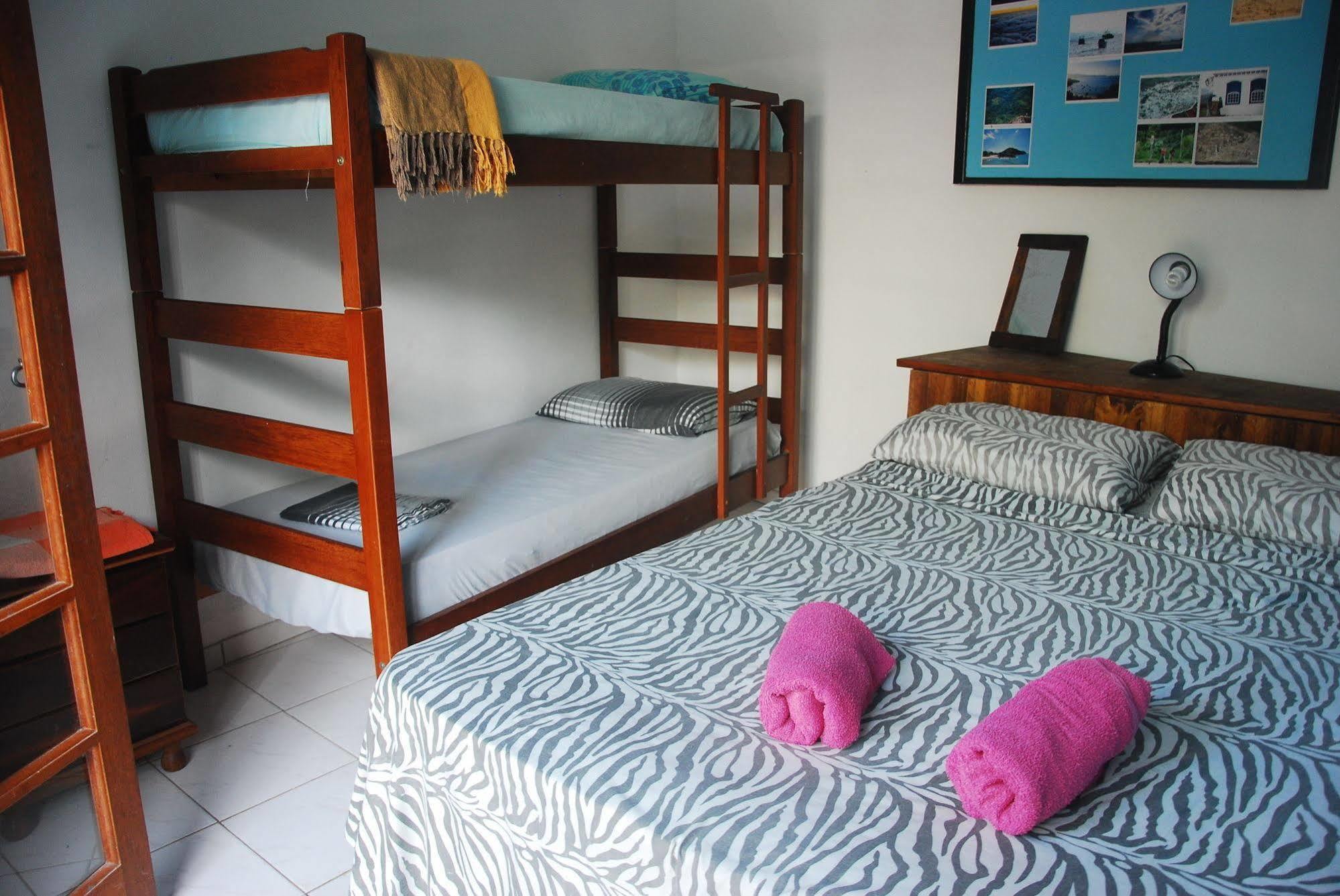 Samblumba Hostel Trindade Luaran gambar