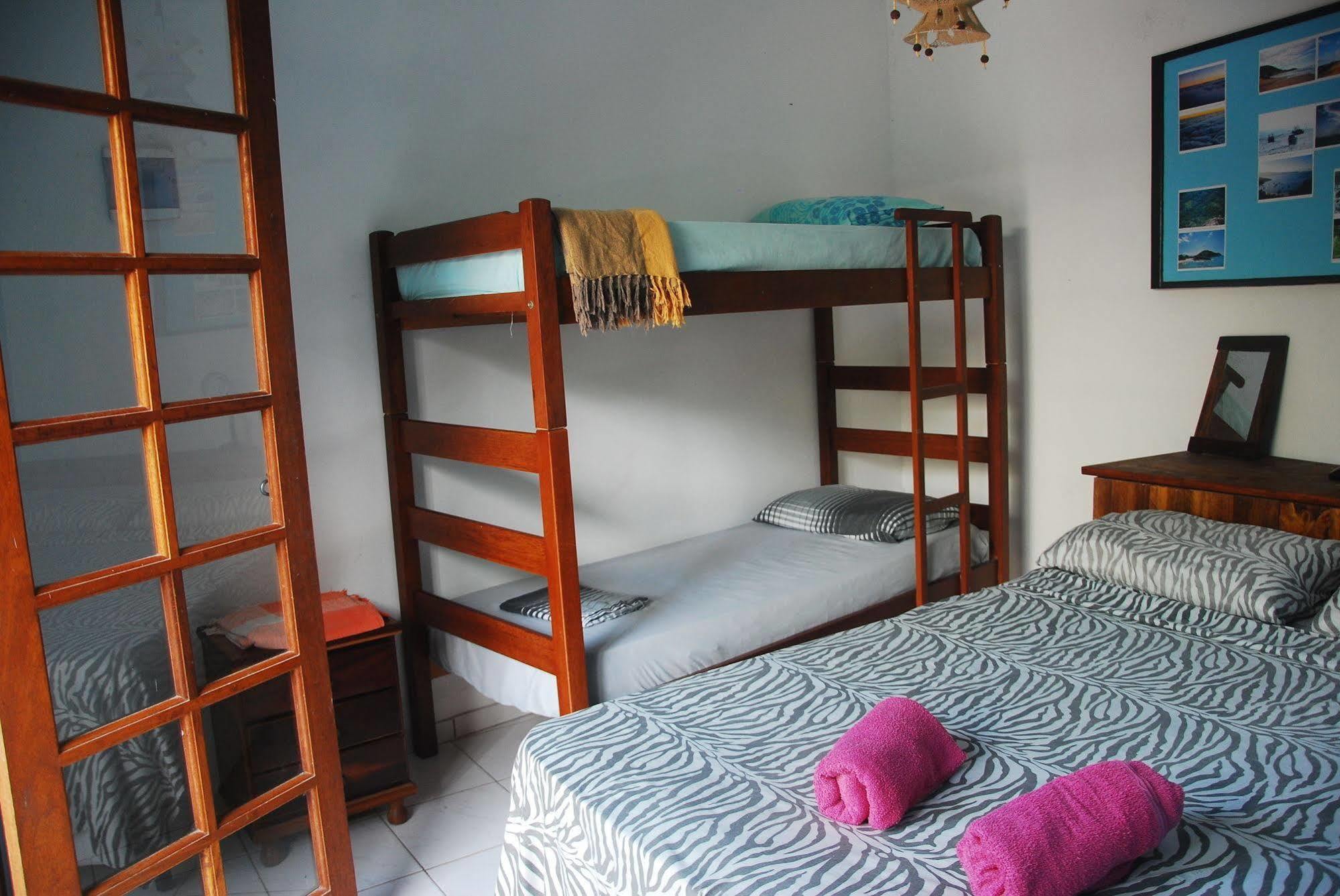 Samblumba Hostel Trindade Trindade  Luaran gambar